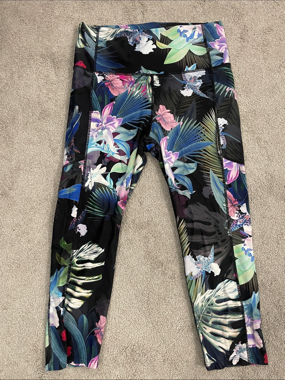 Rockwear Black Tropical Floral Capri Leggings